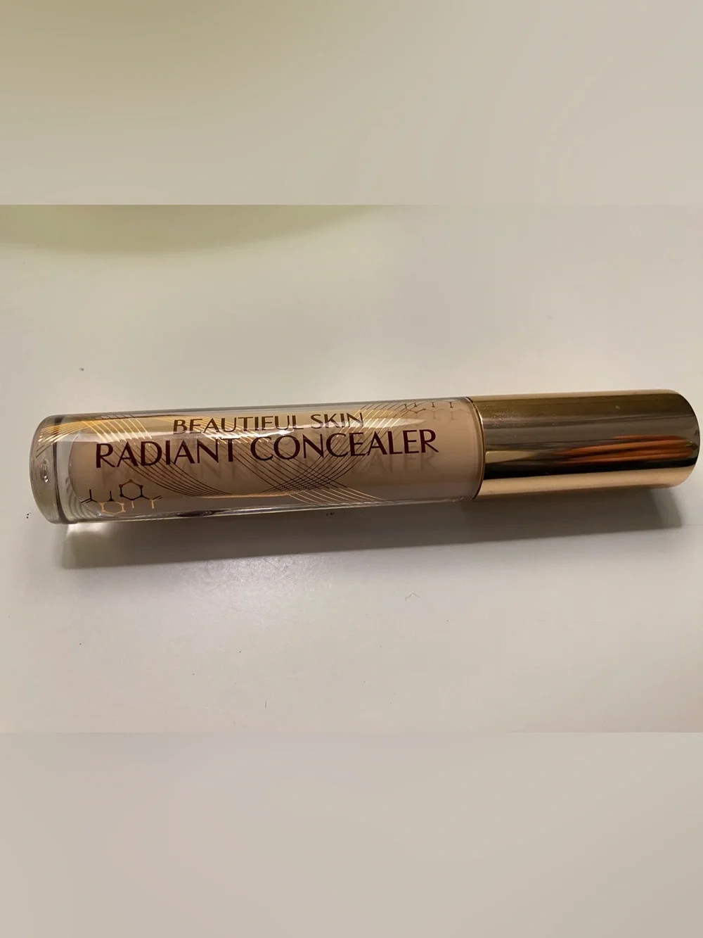 Charlotte Tilbury Beautiful Skin Concealer- 6 Medium